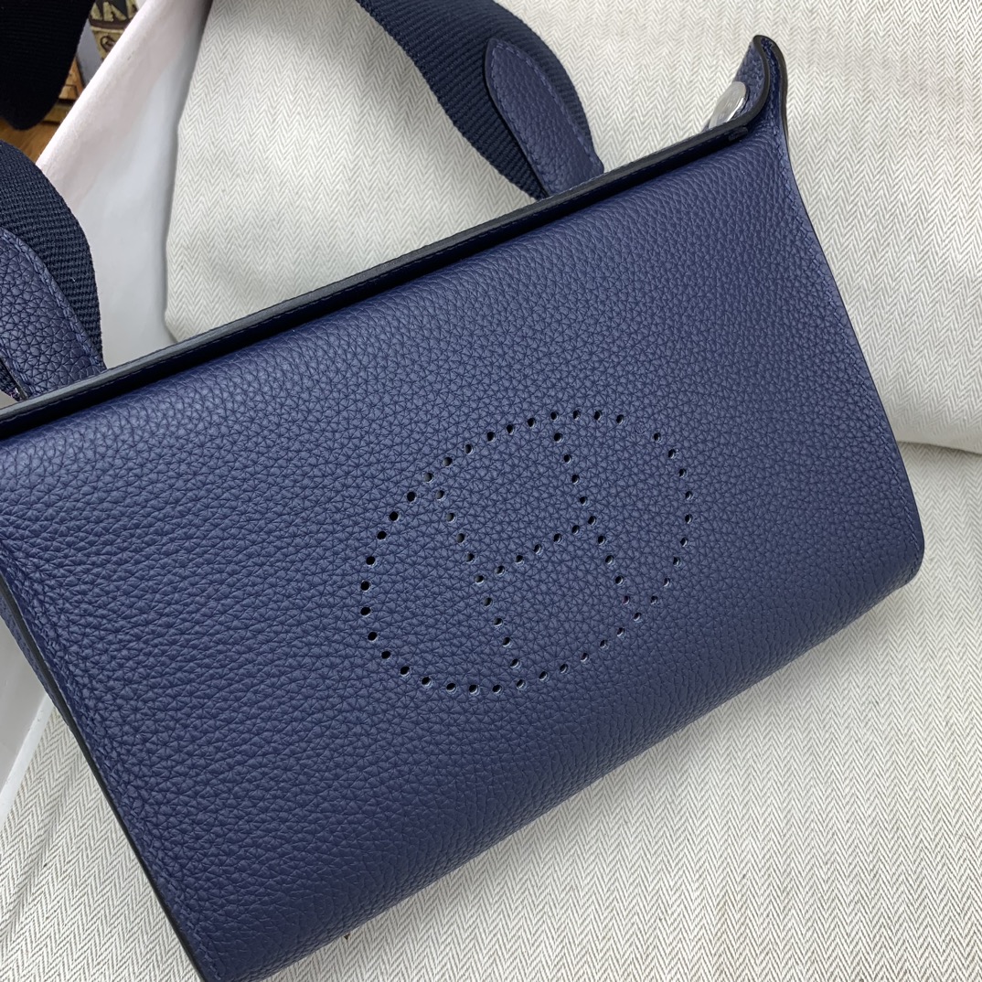 에르메스 비드포쉬 백 토고 블루뉘